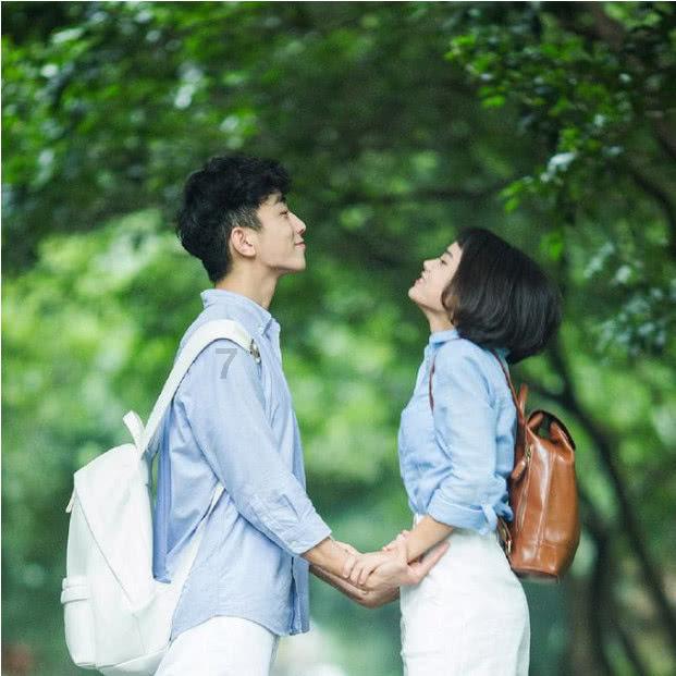 如何看出喜欢一个男生的暗示呢？游戏画面
